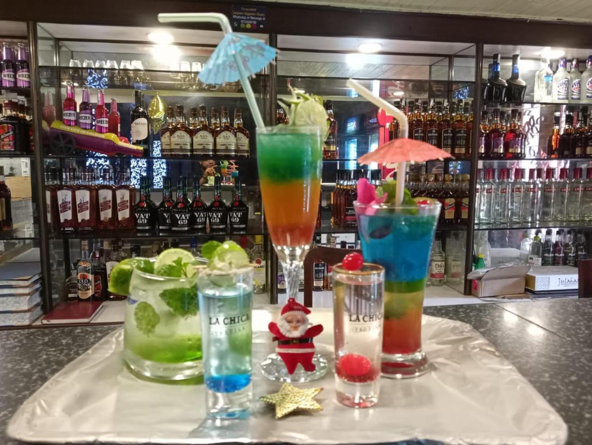 Hotel Samrat Baharampur Eksteriør bilde