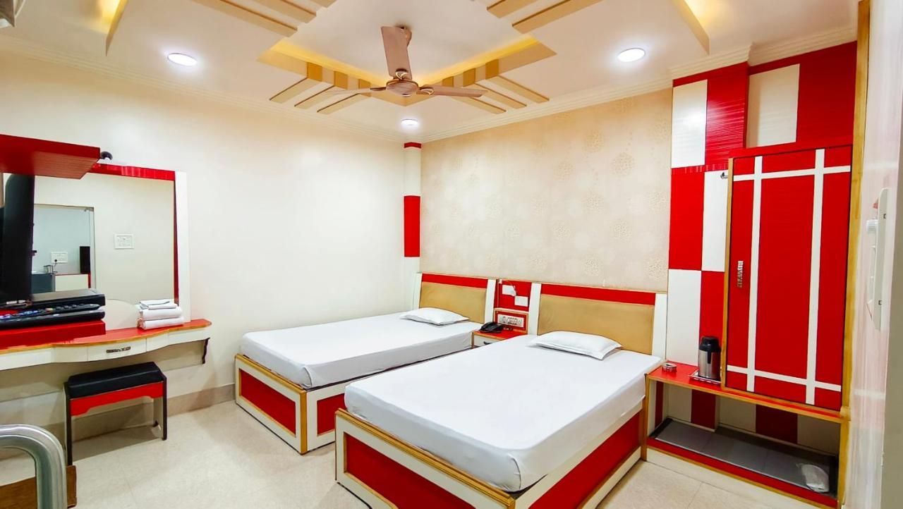 Hotel Samrat Baharampur Eksteriør bilde