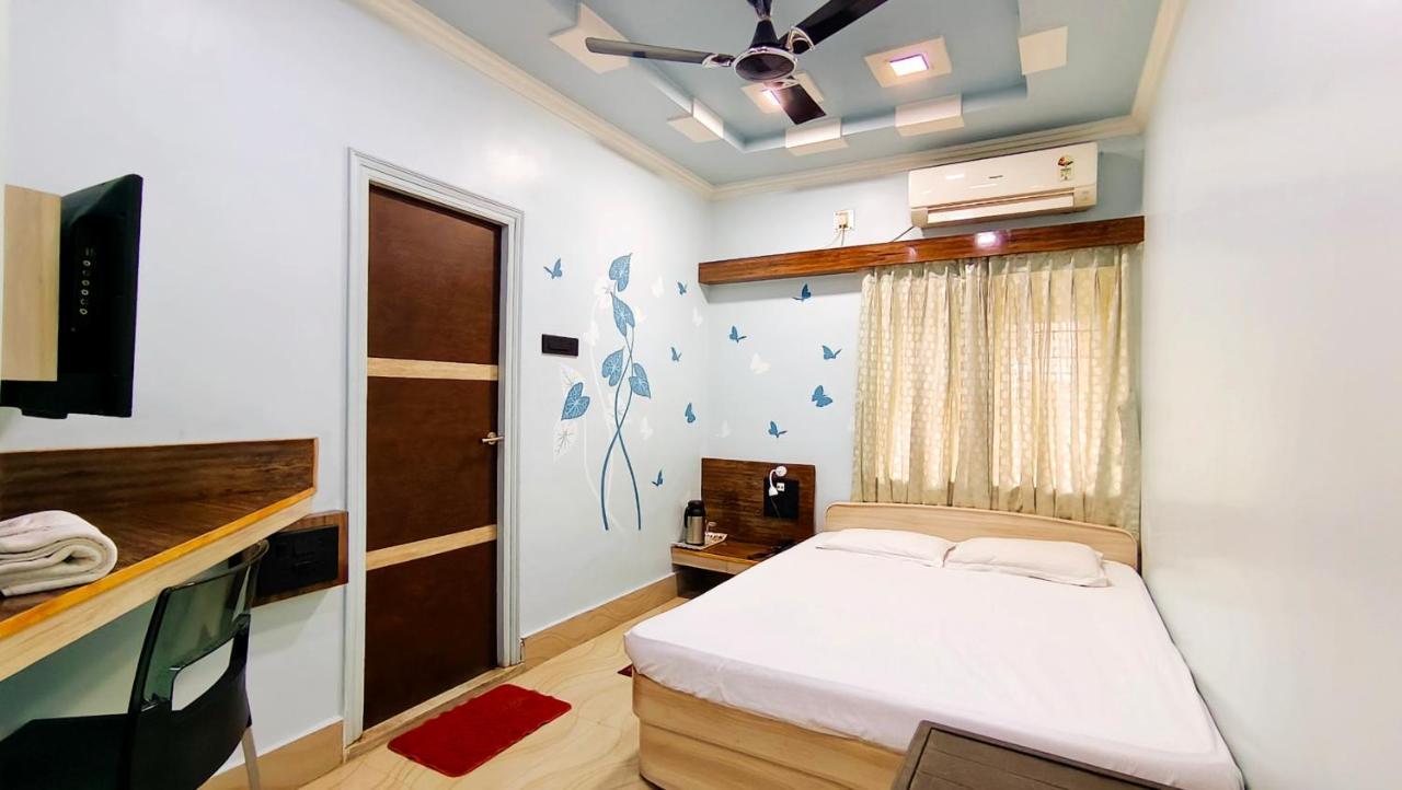 Hotel Samrat Baharampur Eksteriør bilde