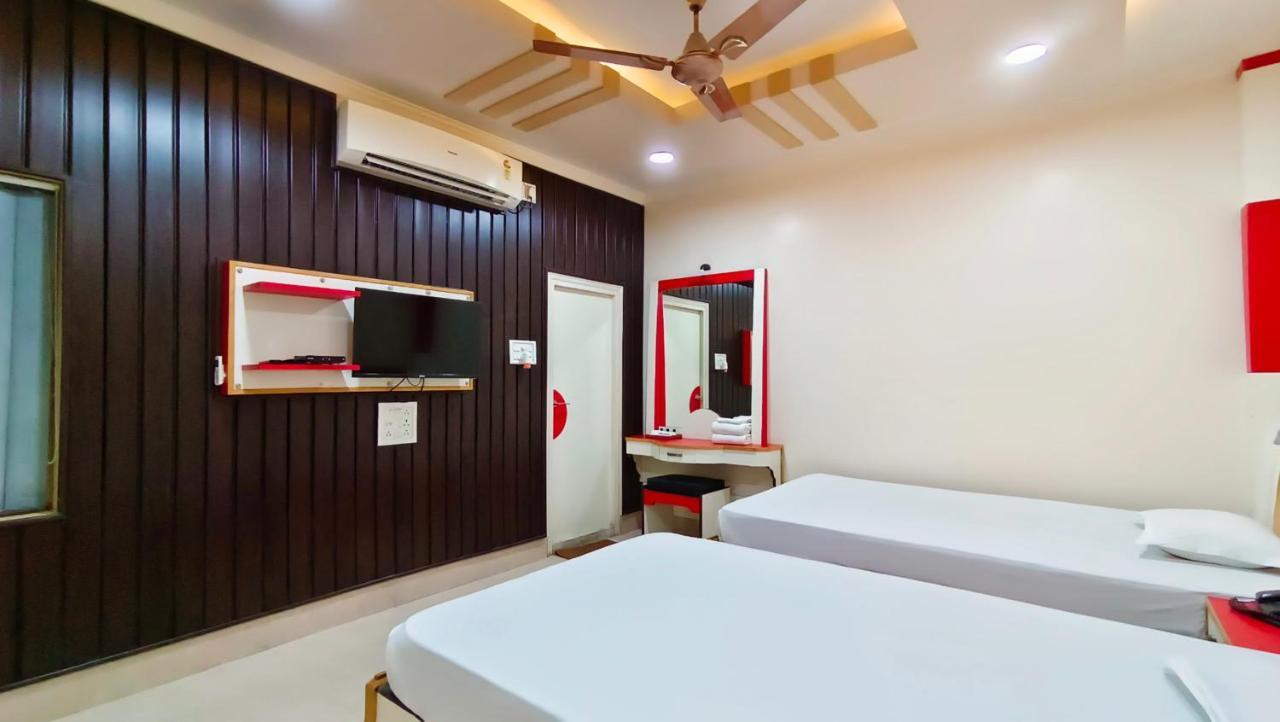 Hotel Samrat Baharampur Eksteriør bilde