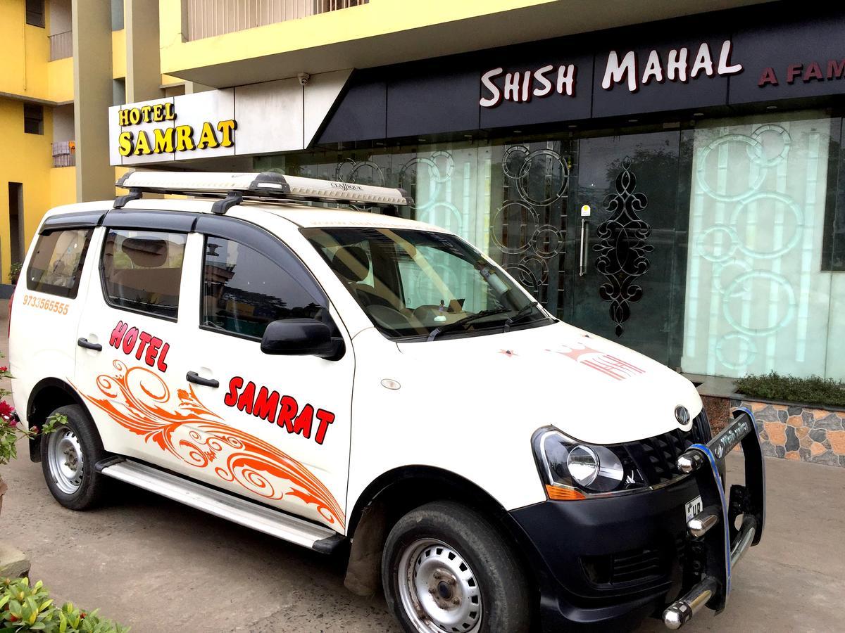 Hotel Samrat Baharampur Eksteriør bilde